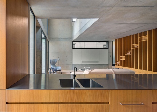 Glebe-House-by-Nobbs-Radford-Architects-extends-a-Sydney-residence_dezeen_ss_1.jpg