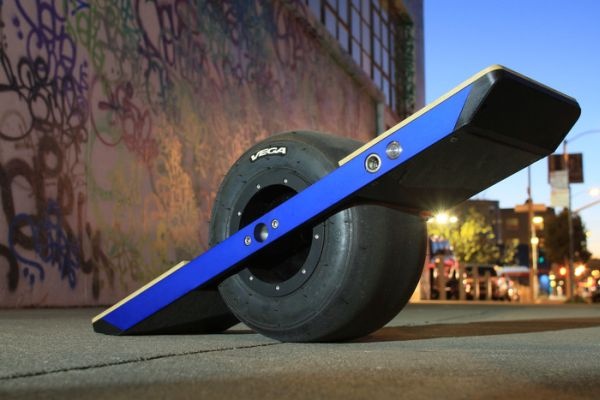 Electric-Onewheel-skateboard.jpg