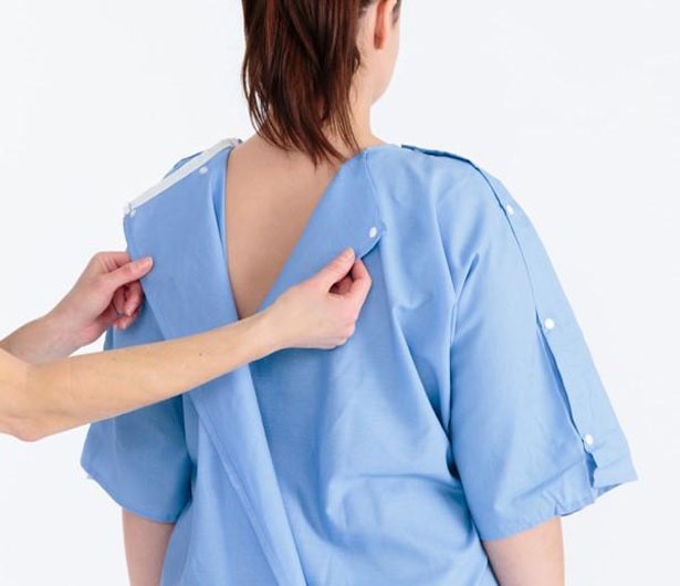 patient-gown-by-care-wear-and-parsons3.jpg