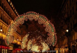 充满艺术气息的法国里昂灯节