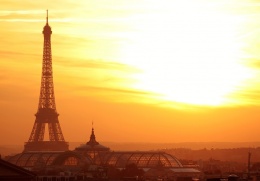 巴黎经典建筑菲尔铁塔