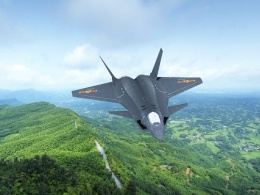 中国歼20战斗机-模型 （附贴图）